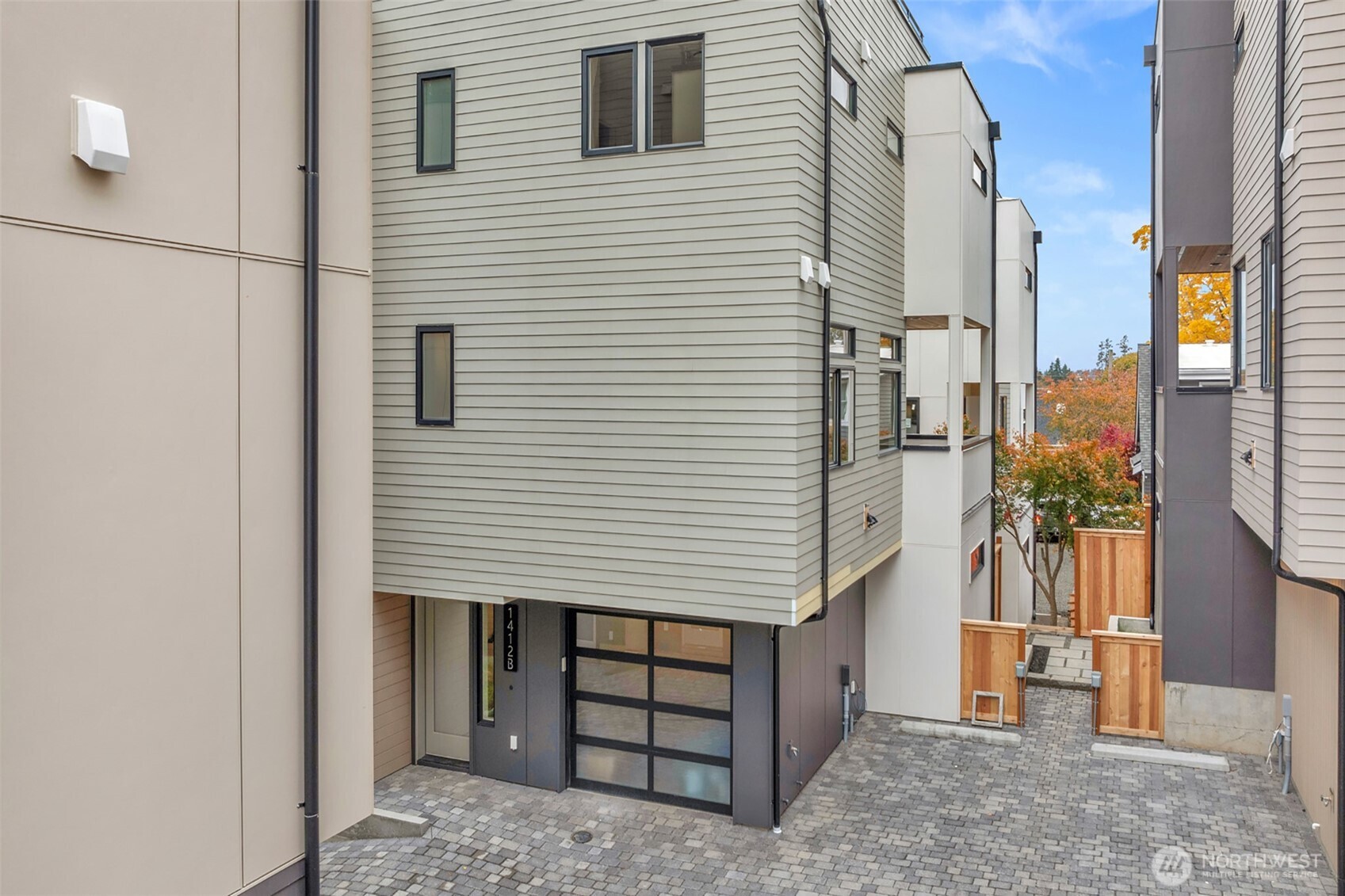 1416 N 47th St #B Seattle, WA 98103