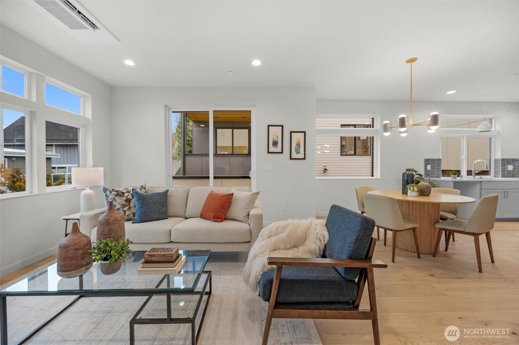 1412 N 47th St #B Seattle, WA 98103