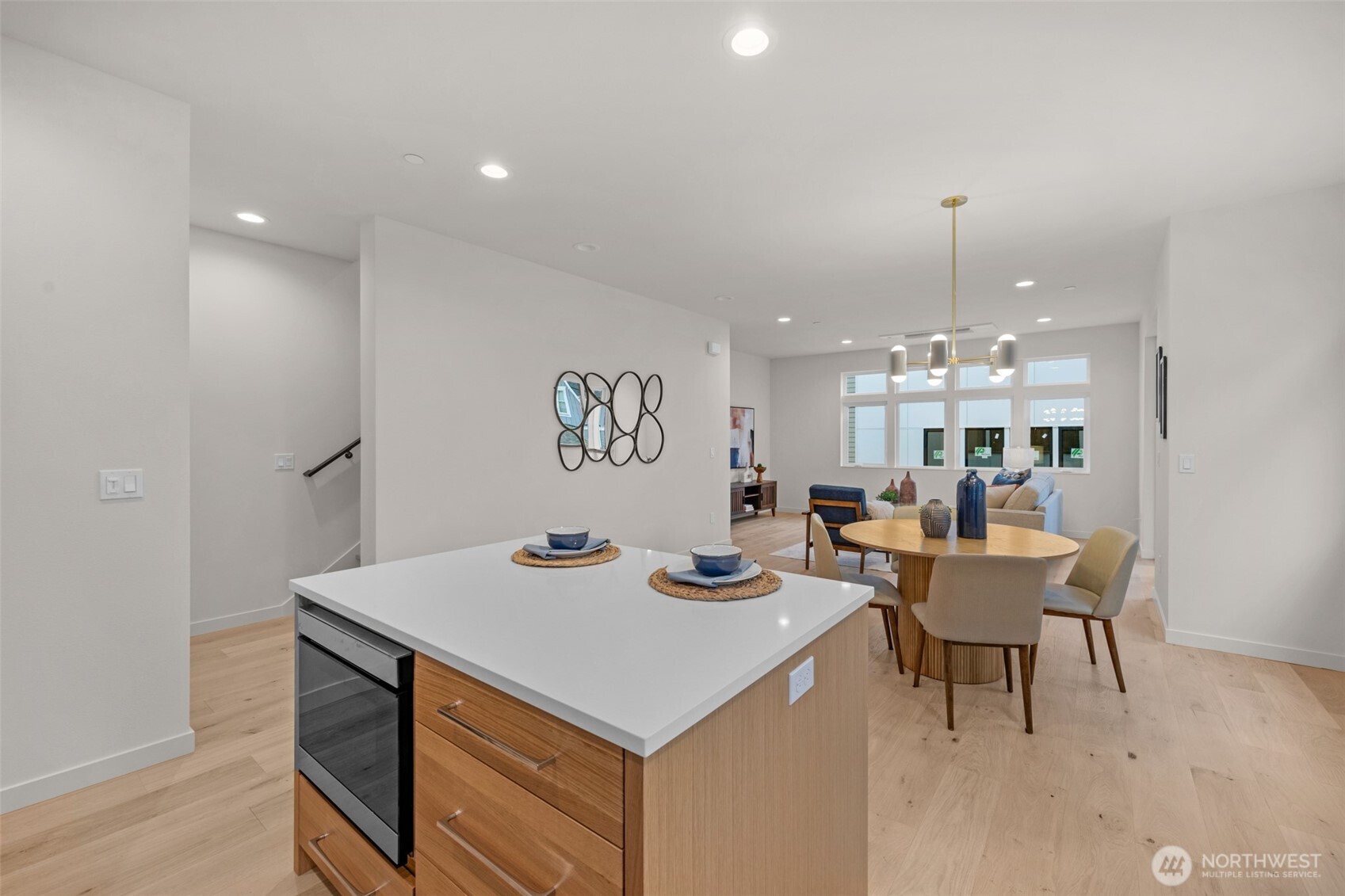 1412 N 47th St #B Seattle, WA 98103