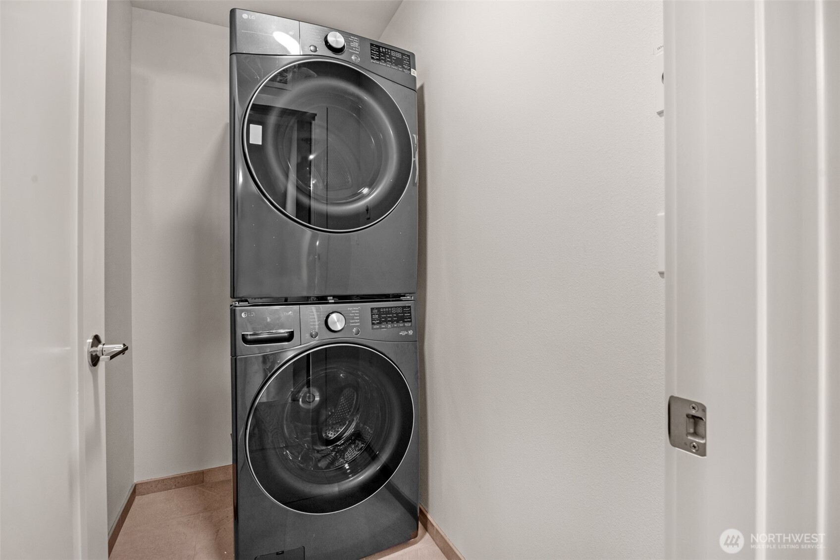 1412 N 47th St #B Seattle, WA 98103