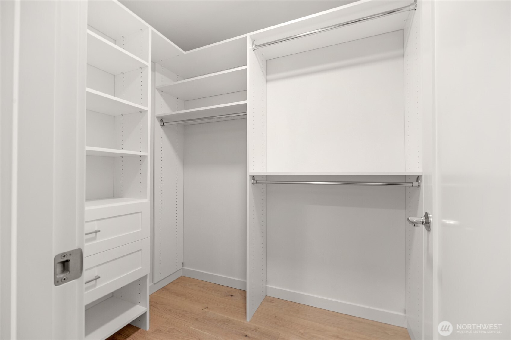 1412 N 47th St #B Seattle, WA 98103