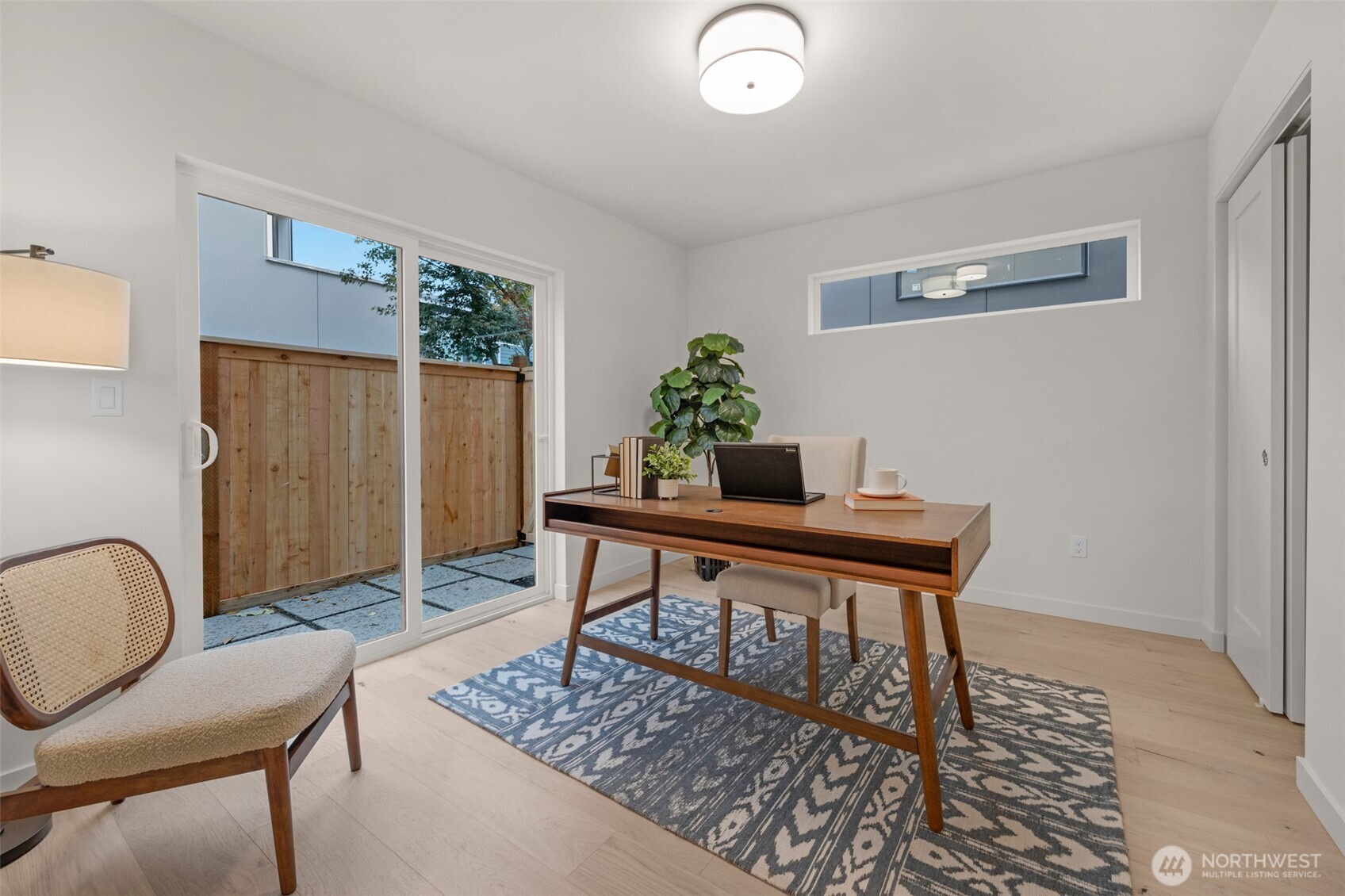 1412 N 47th St #B Seattle, WA 98103