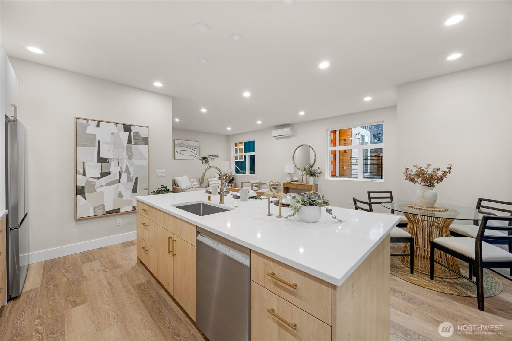 910 15th Ave #B Seattle, WA 98122