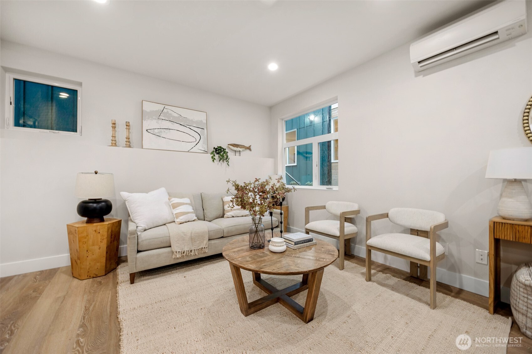 910 15th Ave #B Seattle, WA 98122