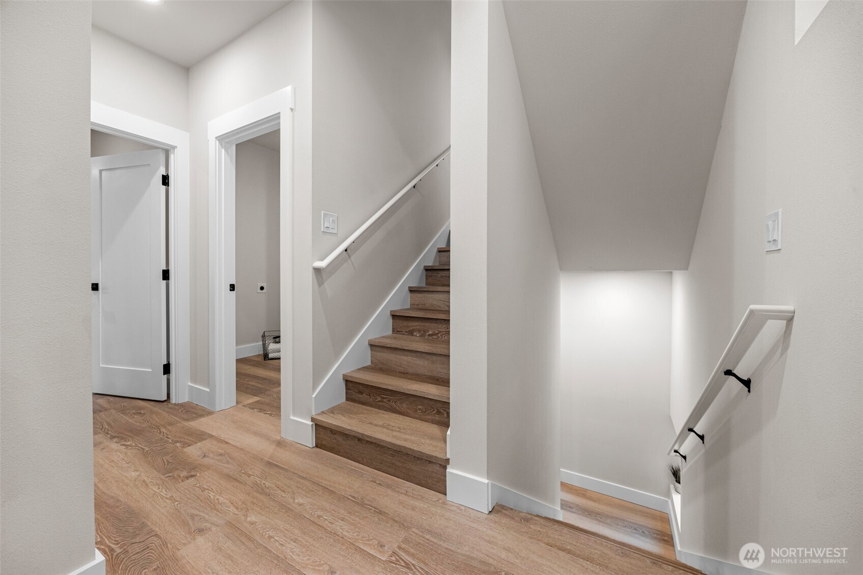 910 15th Ave #B Seattle, WA 98122