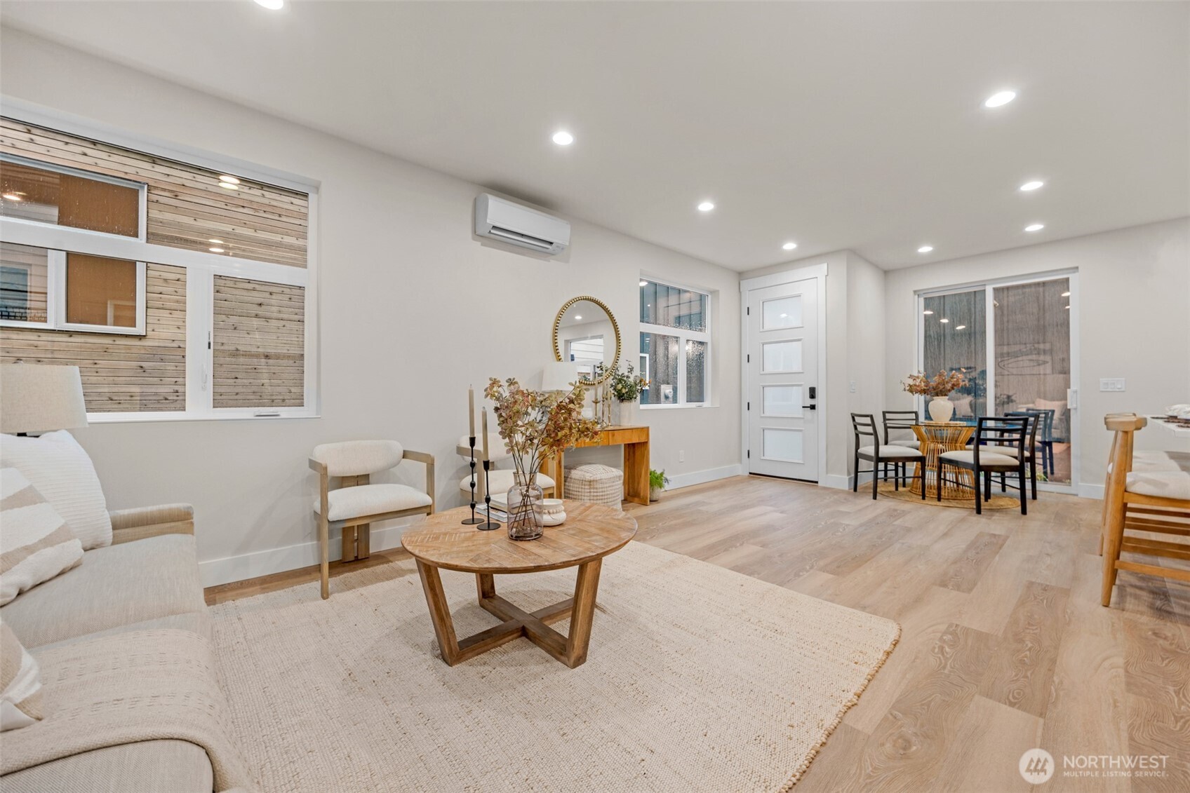 910 15th Ave #B Seattle, WA 98122