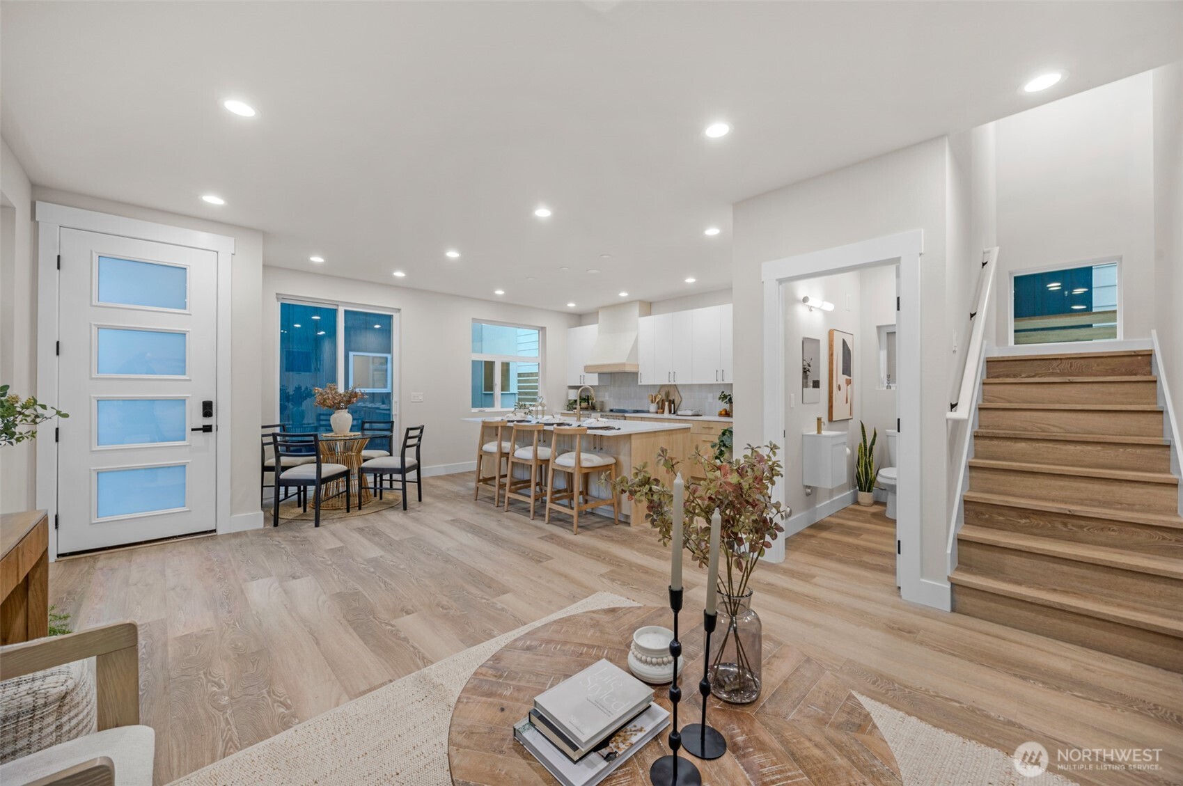 910 15th Ave #B Seattle, WA 98122