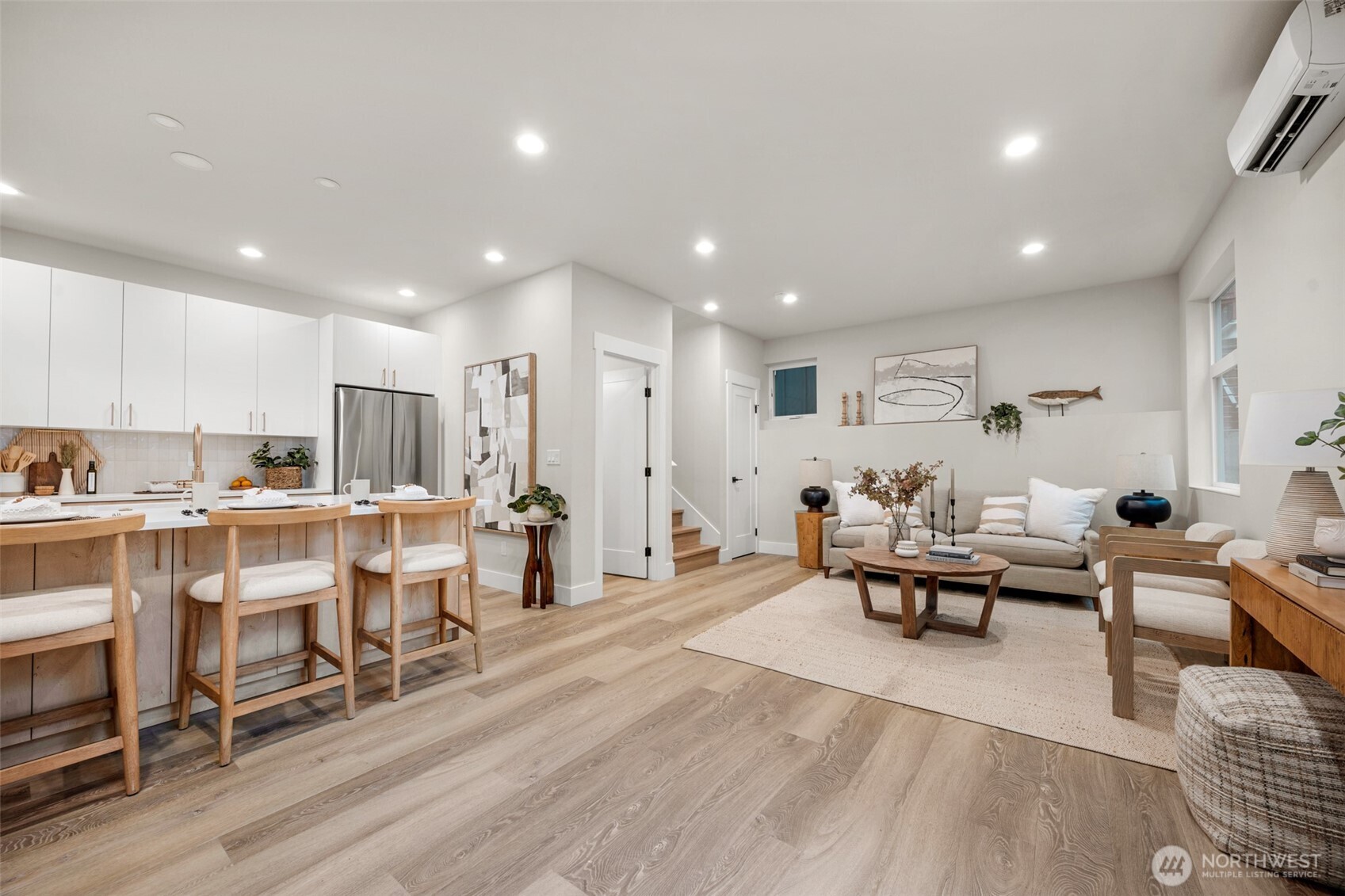 910 15th Ave #B Seattle, WA 98122