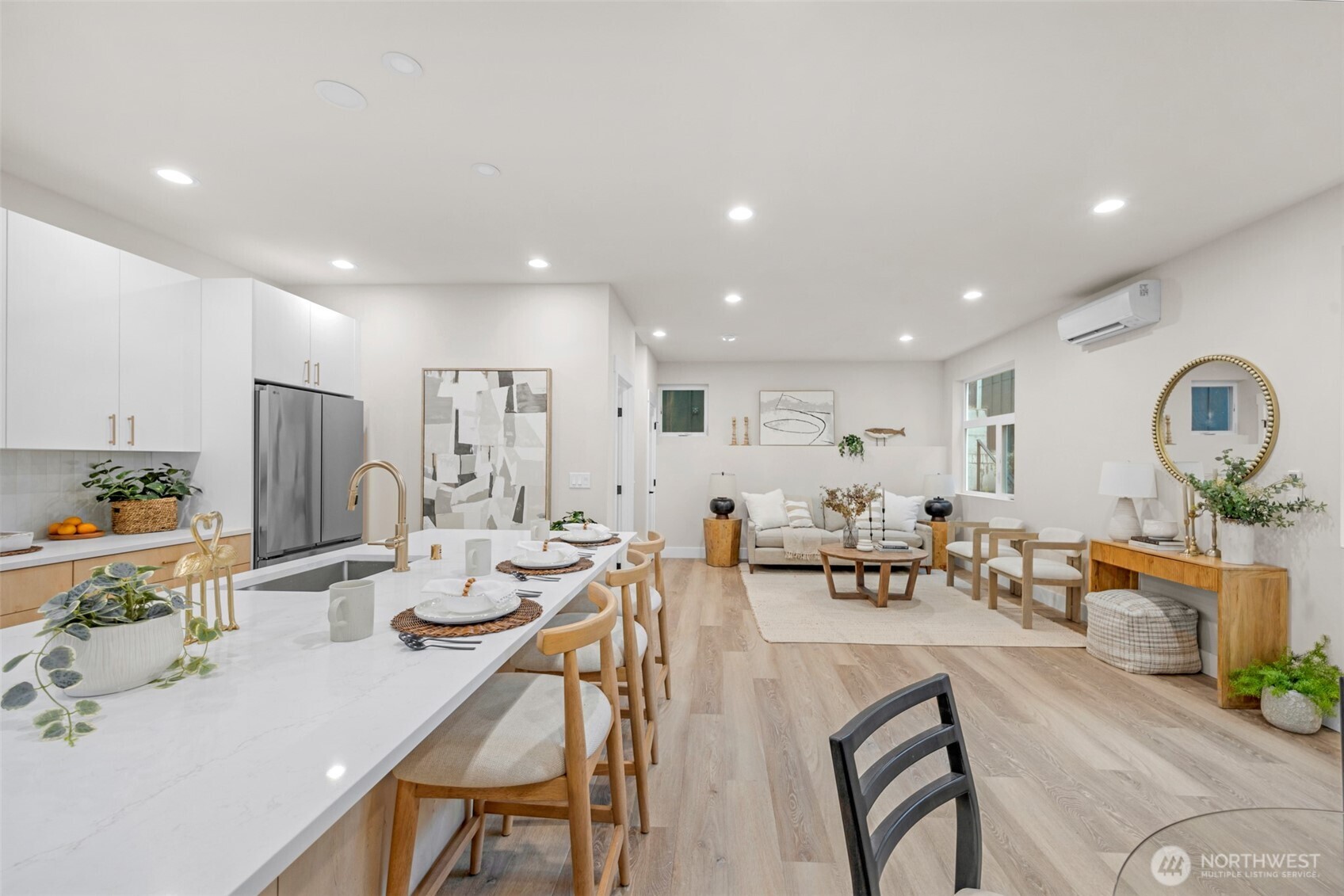 910 15th Ave #B Seattle, WA 98122