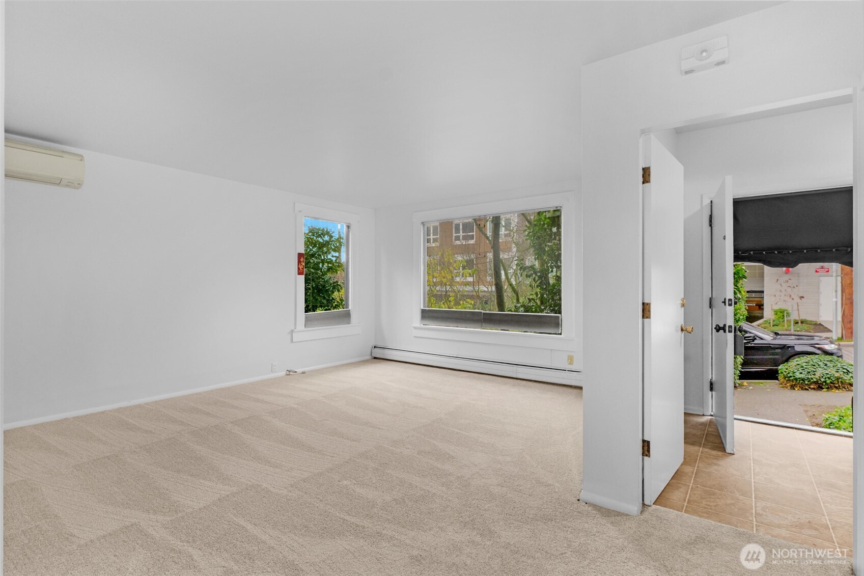 708 Warren Ave Seattle, WA 98109