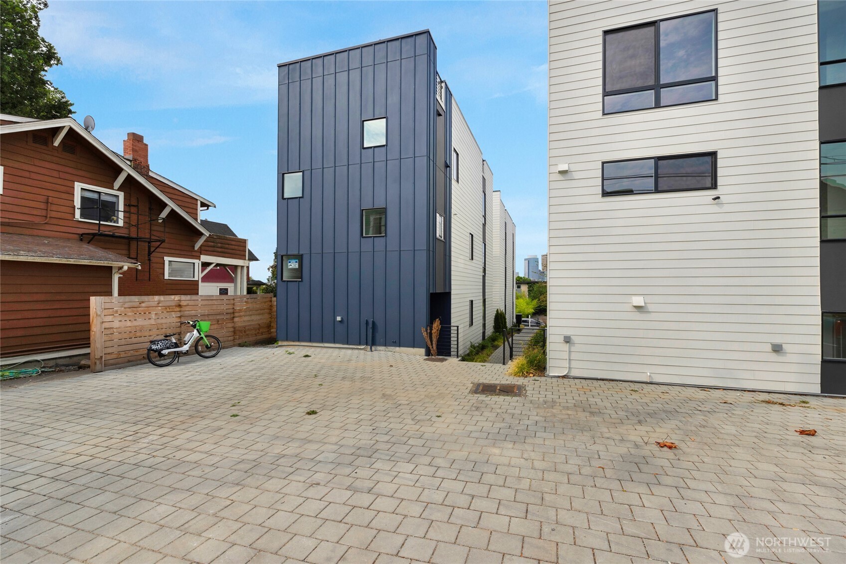 920 16th Ave #B Seattle, WA 98122