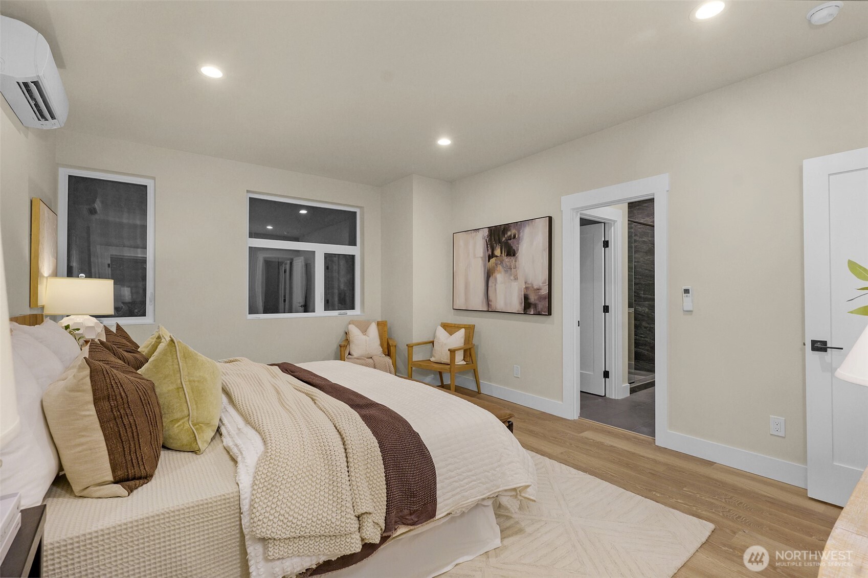 910 15th Ave Seattle, WA 98122