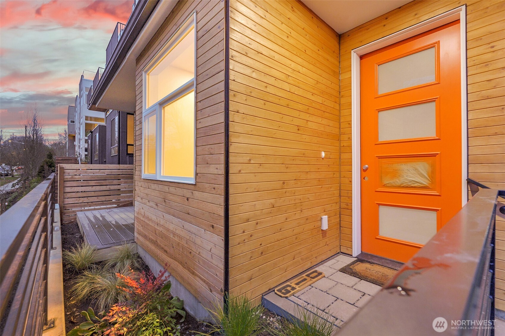 910 15th Ave Seattle, WA 98122