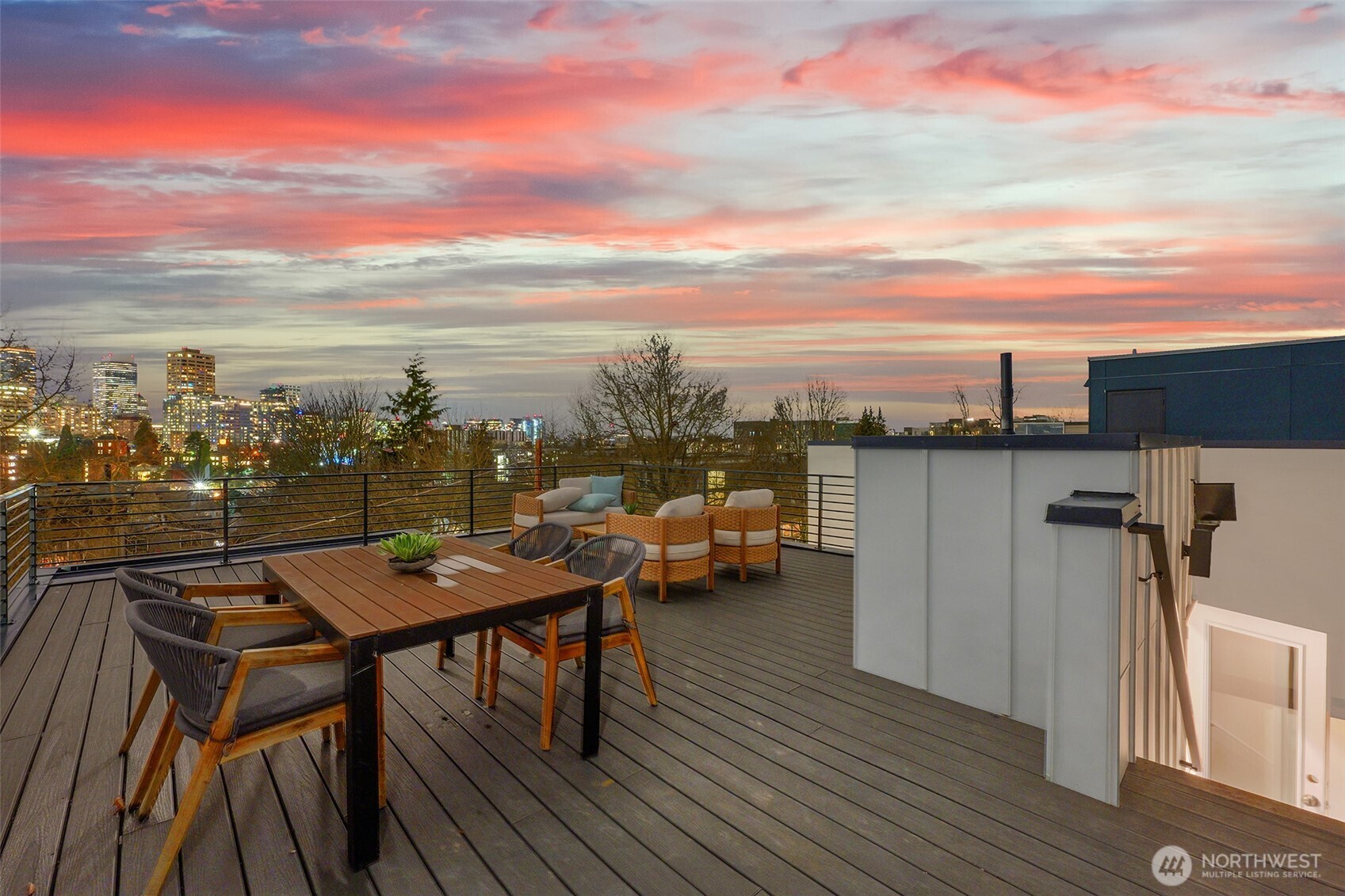 910 15th Ave Seattle, WA 98122