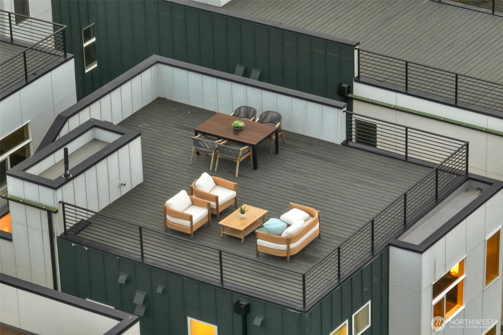 910 15th Ave Seattle, WA 98122