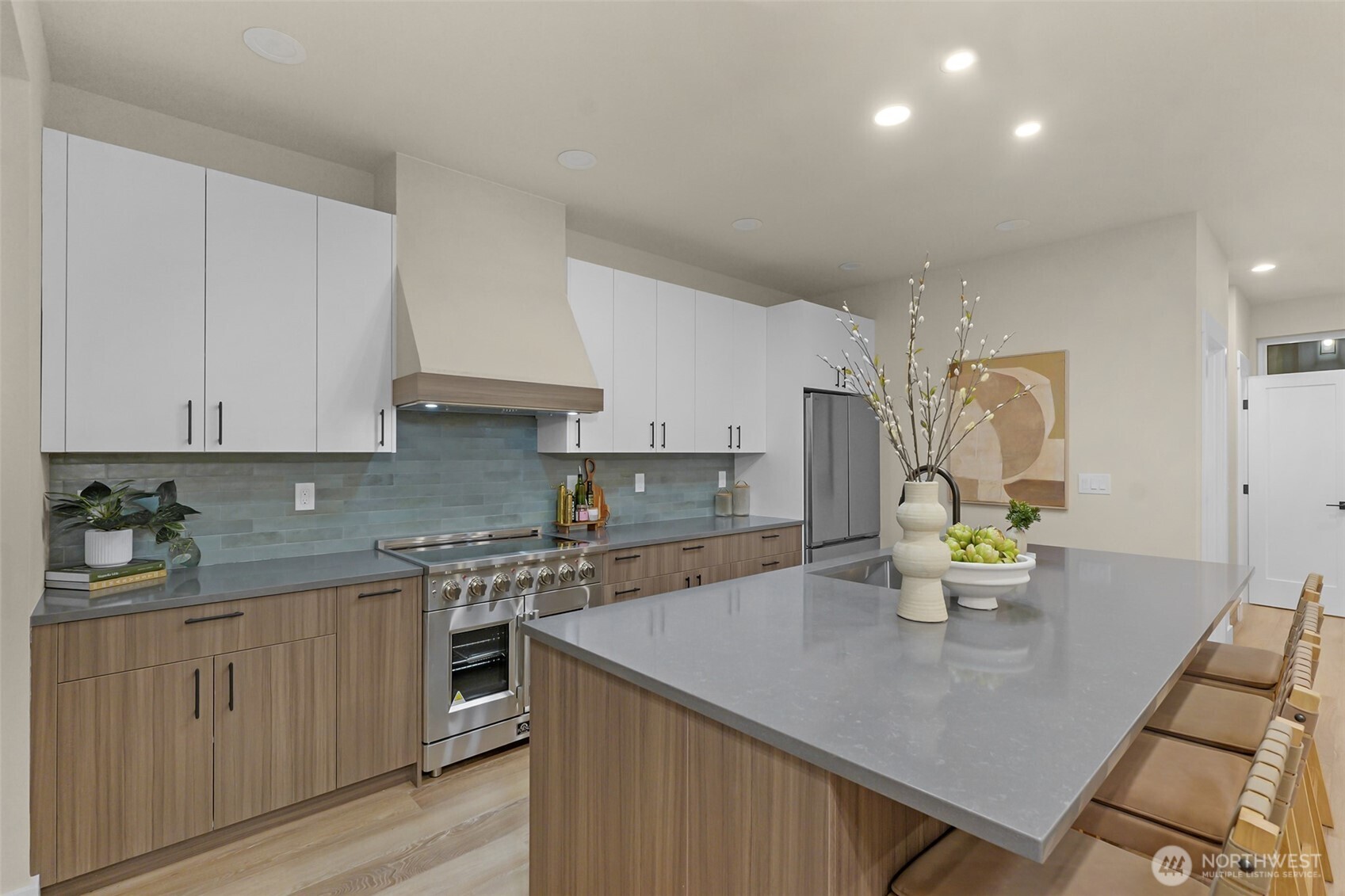 910 15th Ave Seattle, WA 98122