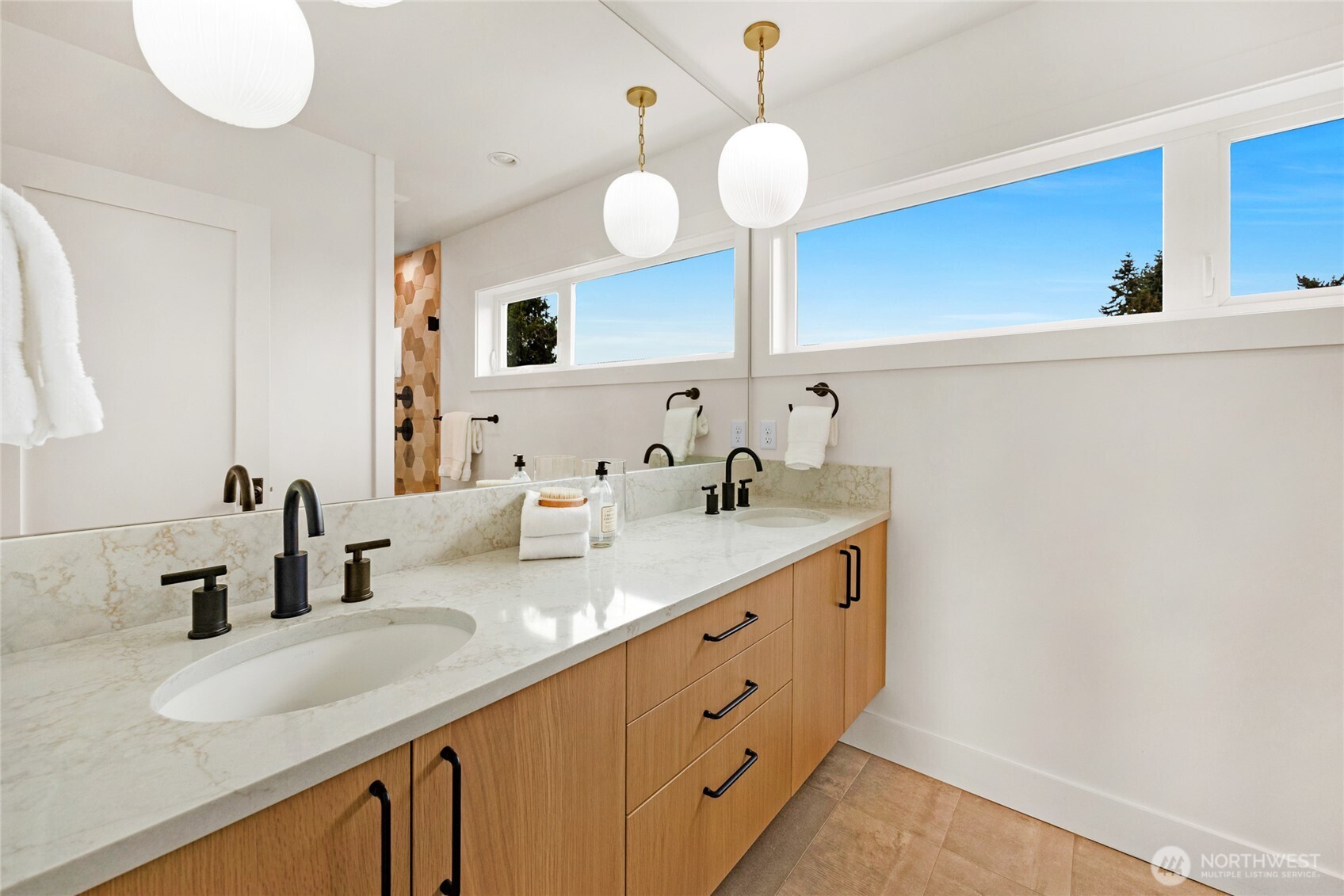 4048 32nd Ave #B Seattle, WA 98199