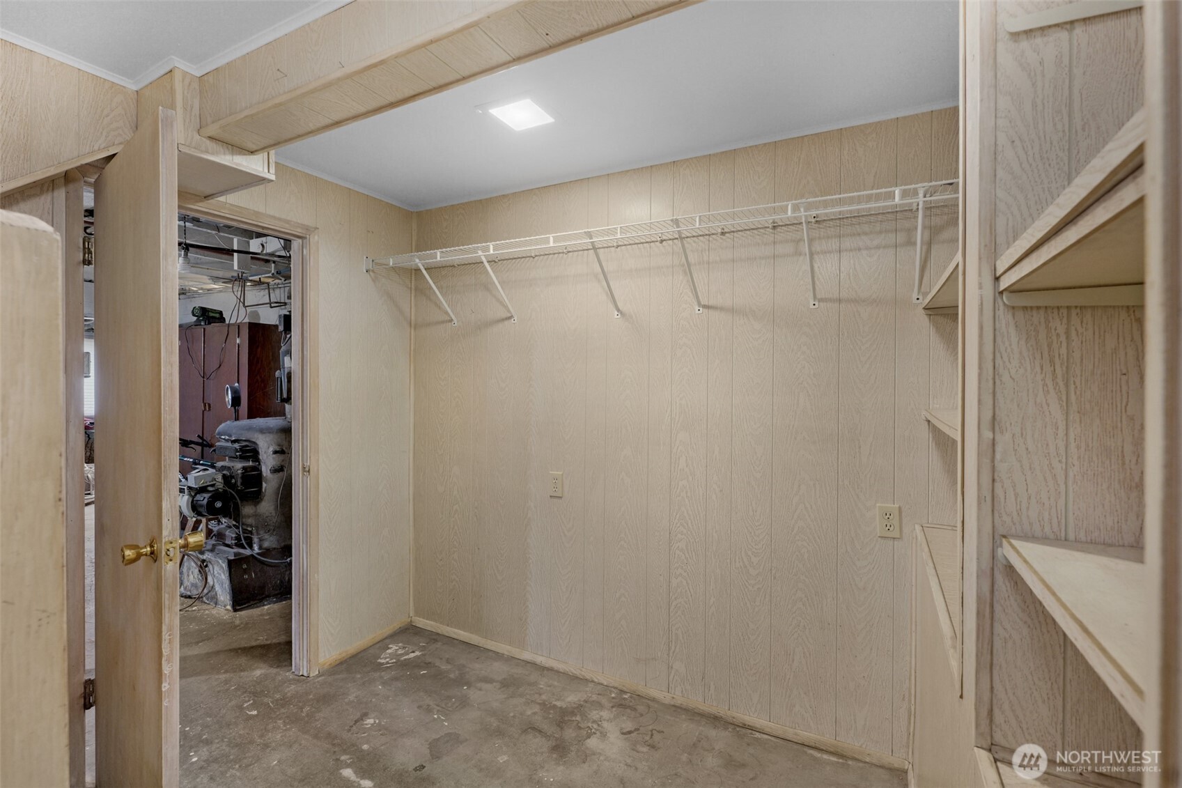 708 Warren Ave Seattle, WA 98109