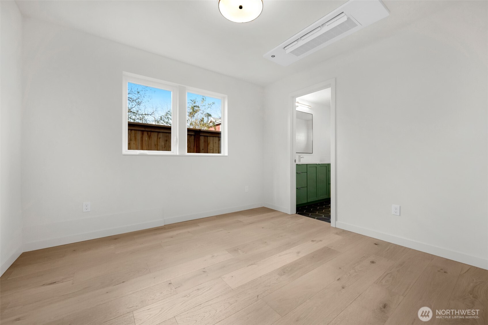 1412 N 47th St #A Seattle, WA 98103